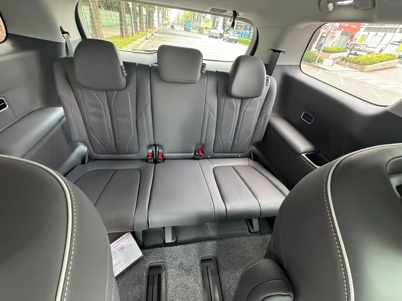 Buick GL8 New Energy 2026 Luzun Smart Luxury Avenir Edition фото 16
