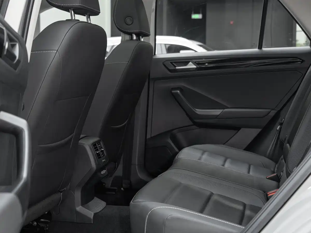 Volkswagen T-ROC 2022 280TSI DSG 2WD Comfort PLUS фото 13