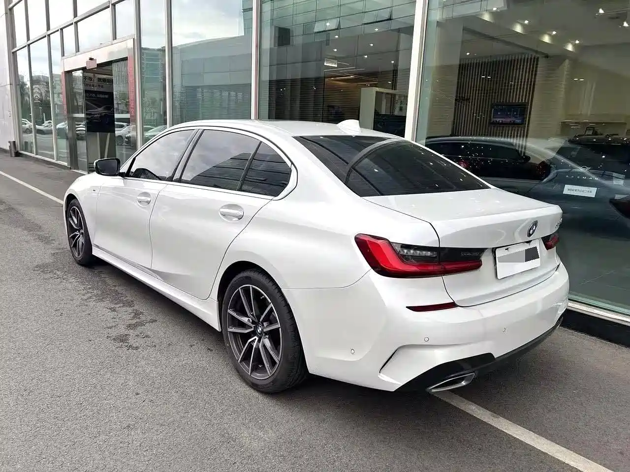 BMW 3-SERIES