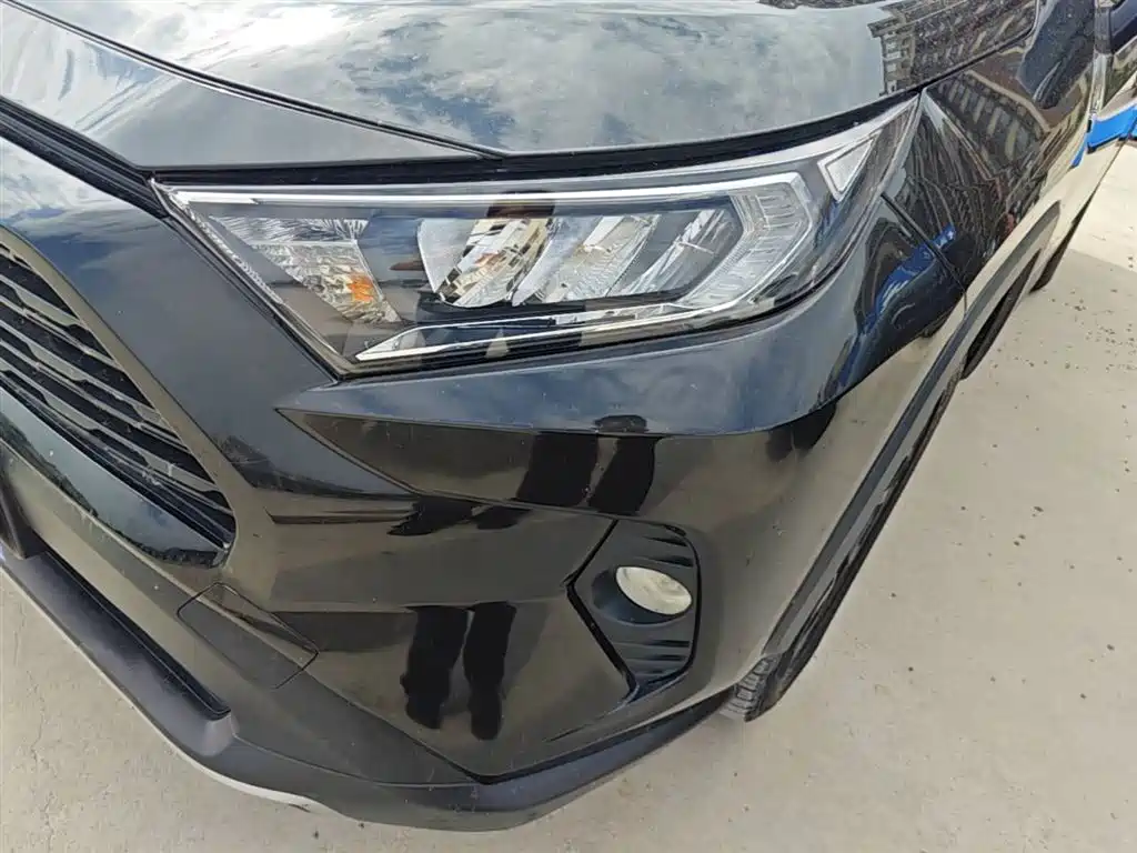 Toyota RAV4 Rongfang 2020 Hybrid 2.5L E-CVT 4WD Elite PLUS фото 18