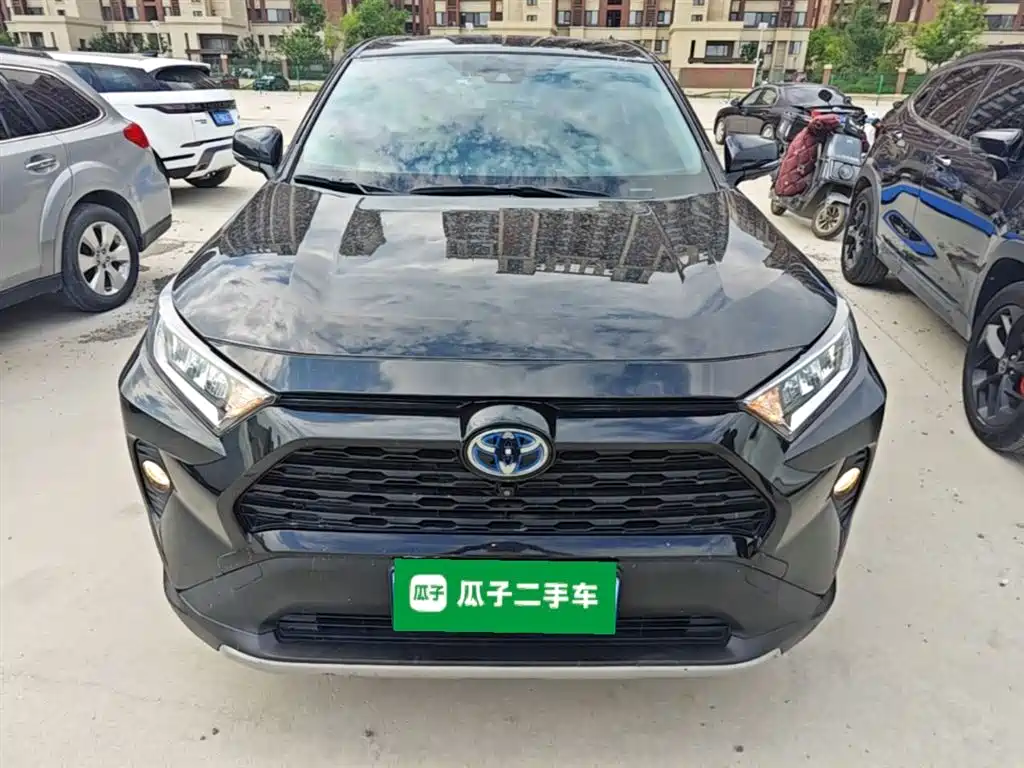 Toyota RAV4 Rongfang 2020 Hybrid 2.5L E-CVT 4WD Elite PLUS фото 3