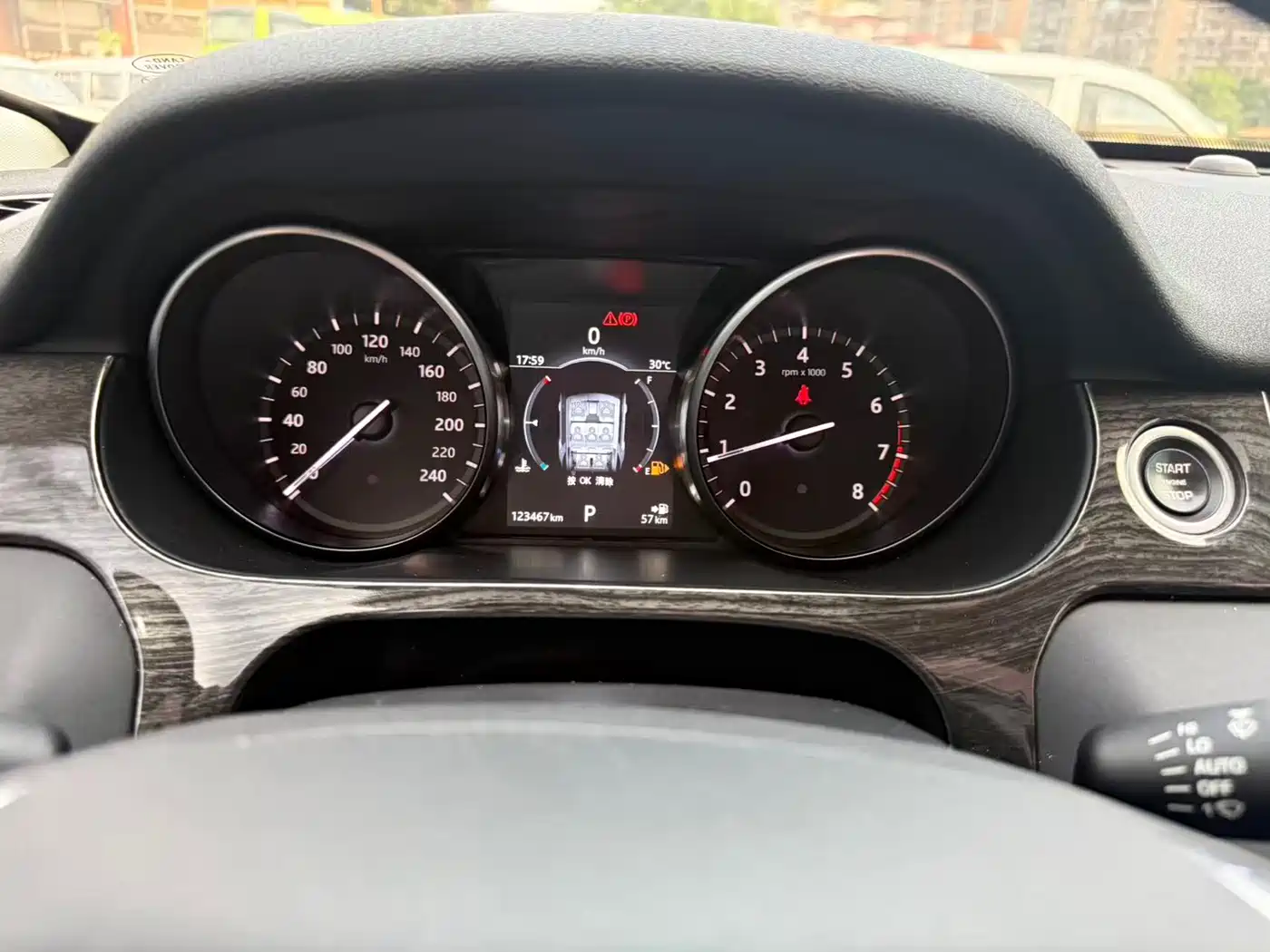 Land Rover Discovery Sport 2017 2.0T HSE фото 6