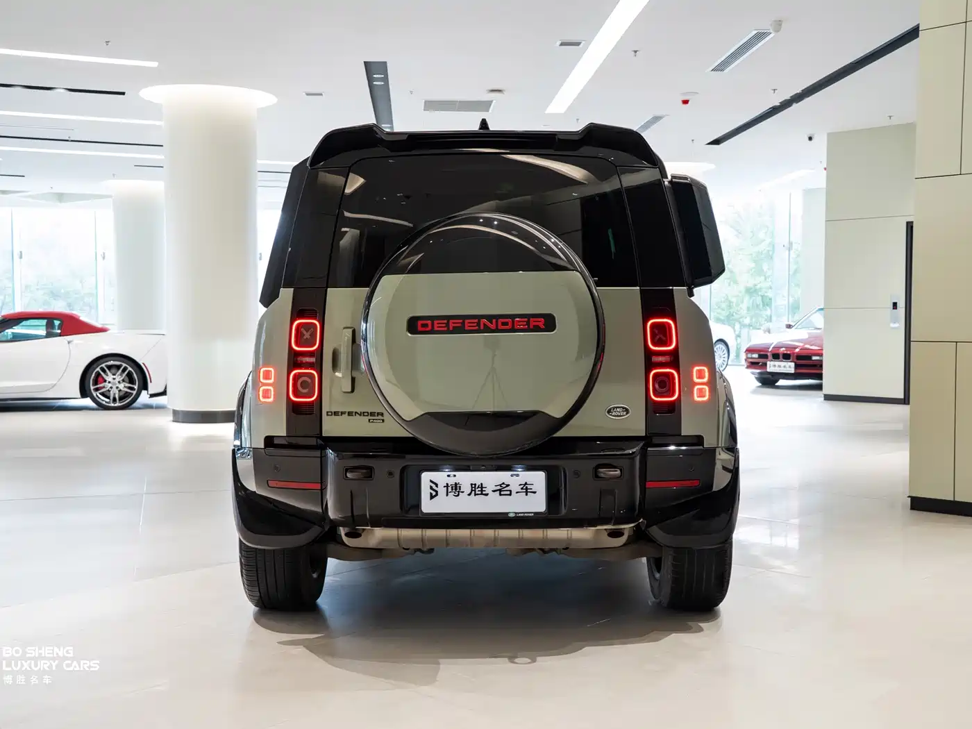 Land Rover Defender 2023 Model 110 3.0T P400 X-DYNAMIC HSE фото 6