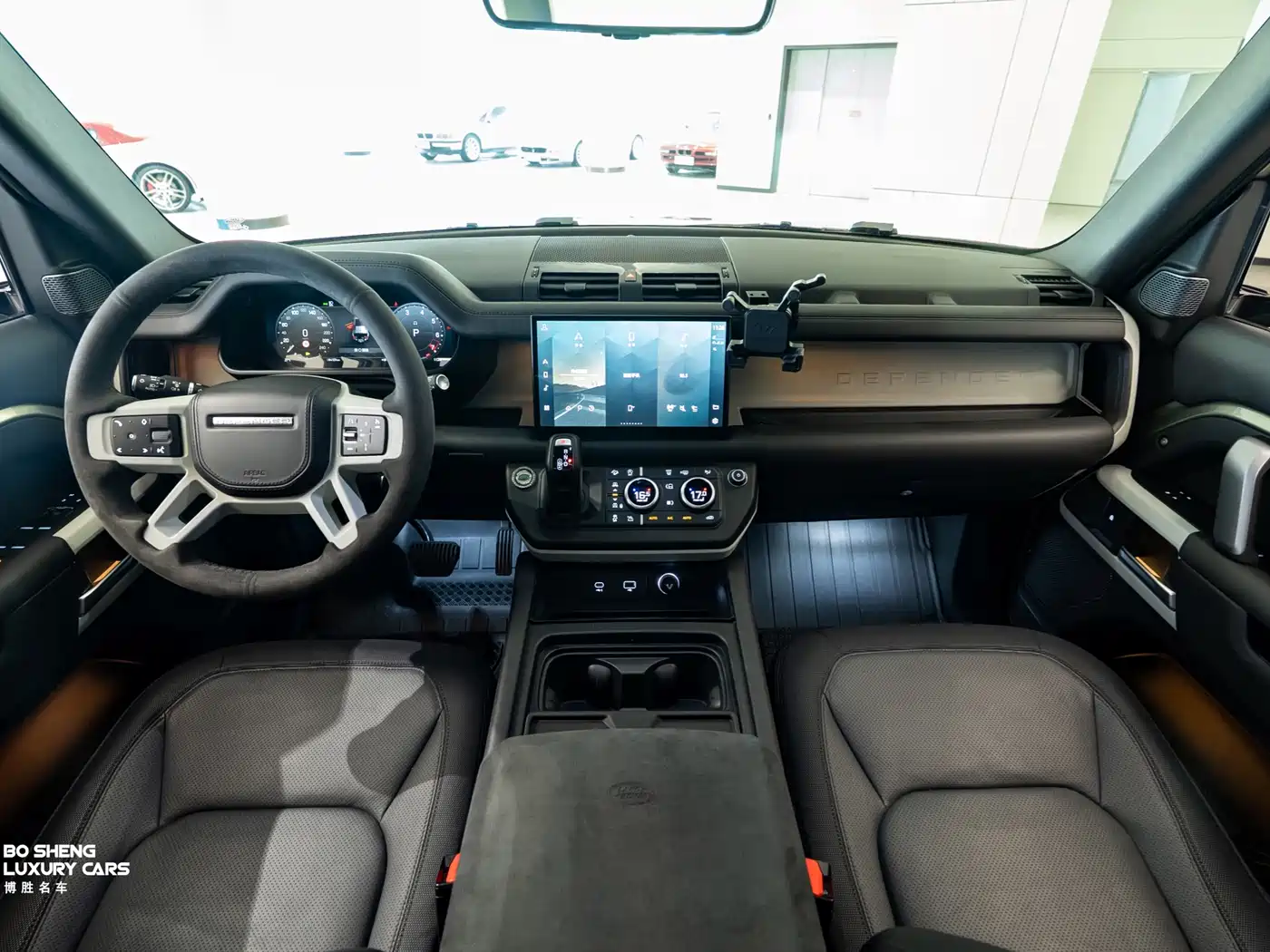 Land Rover Defender 2023 Model 110 3.0T P400 X-DYNAMIC HSE фото 8