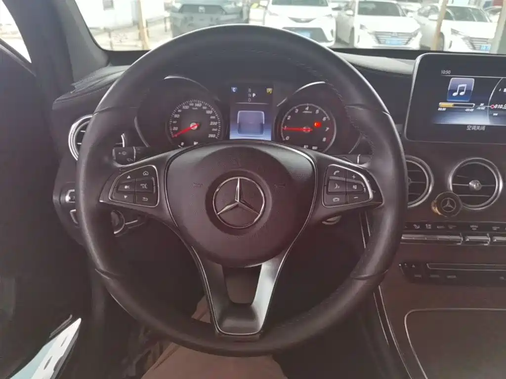 Mercedes-Benz GLC 2016 GLC 300 4MATIC Dynamic фото 11