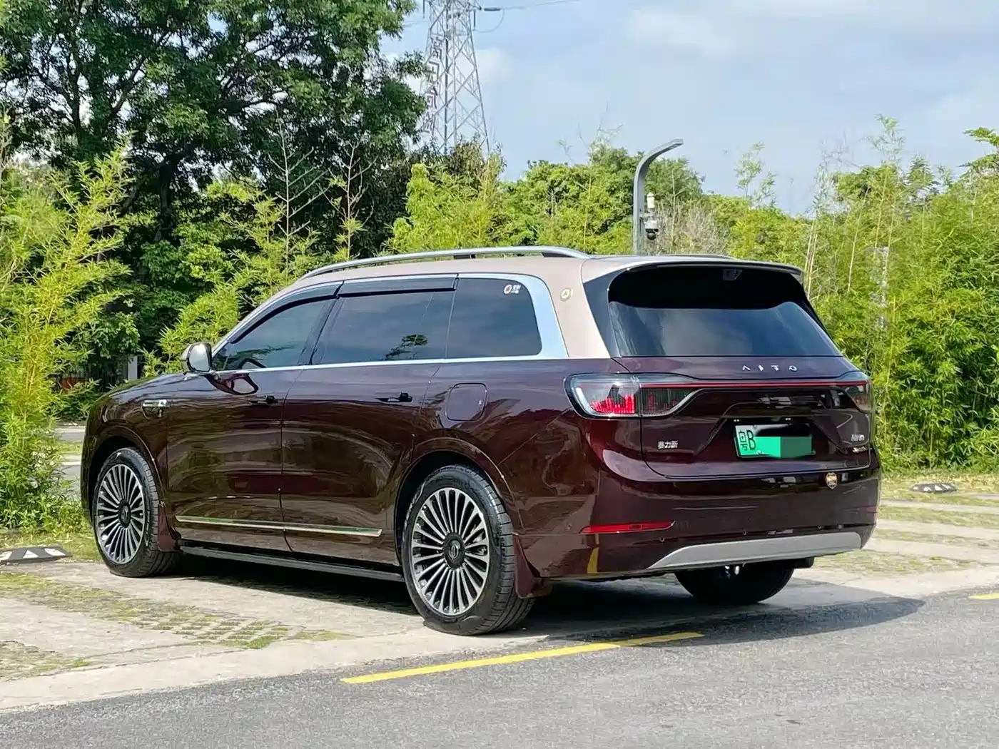 AITO Wenjie AITO M9 2025 Extended Range Ultra 52kWh 6-Seater фото 4