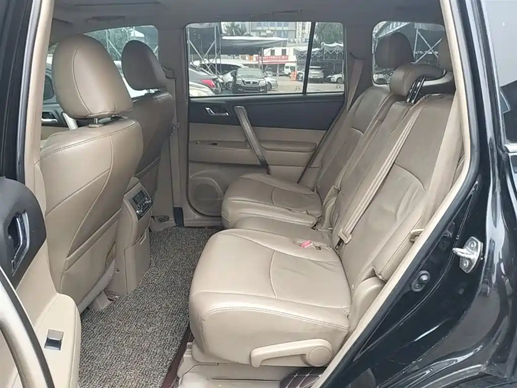 Toyota Highlander 2012 2.7L 2WD 7-Seater Luxury Edition фото 17