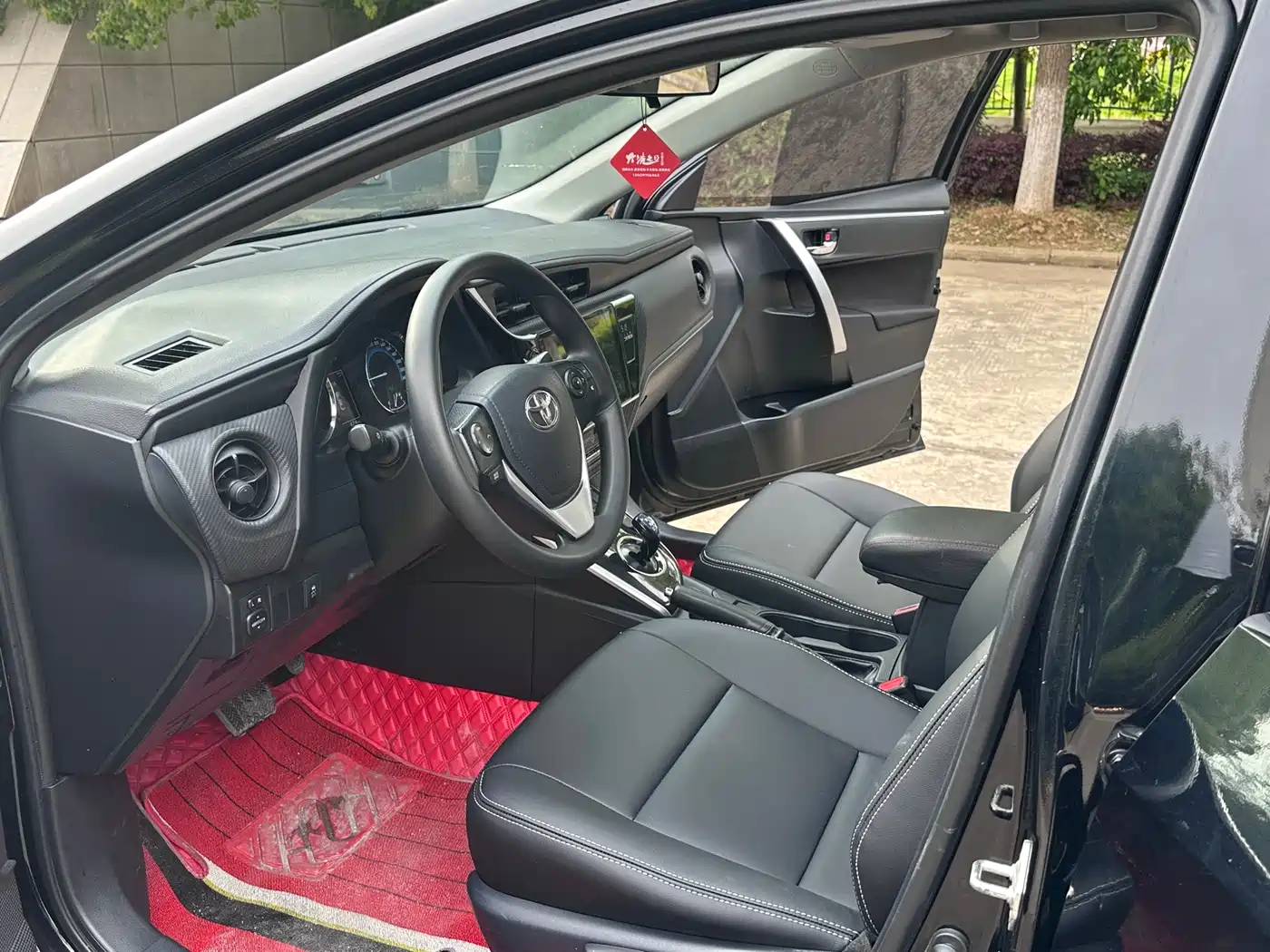 Toyota Levin 2017 Facelift Hybrid 1.8H GS E-CVT Elite Sunroof Edition China V фото 6