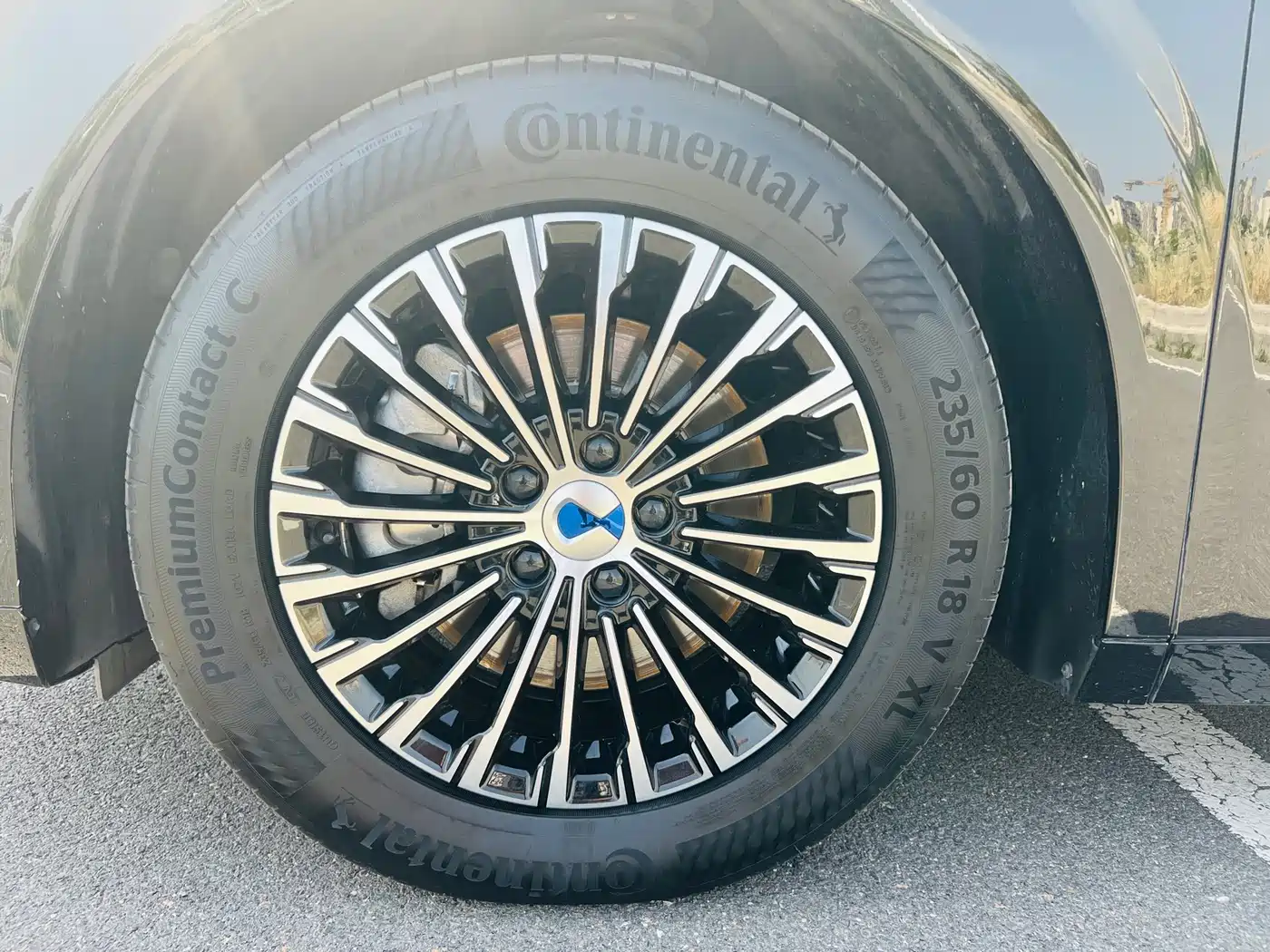 Denza D9 2024 DM-i 980 AWD Prestige фото 10