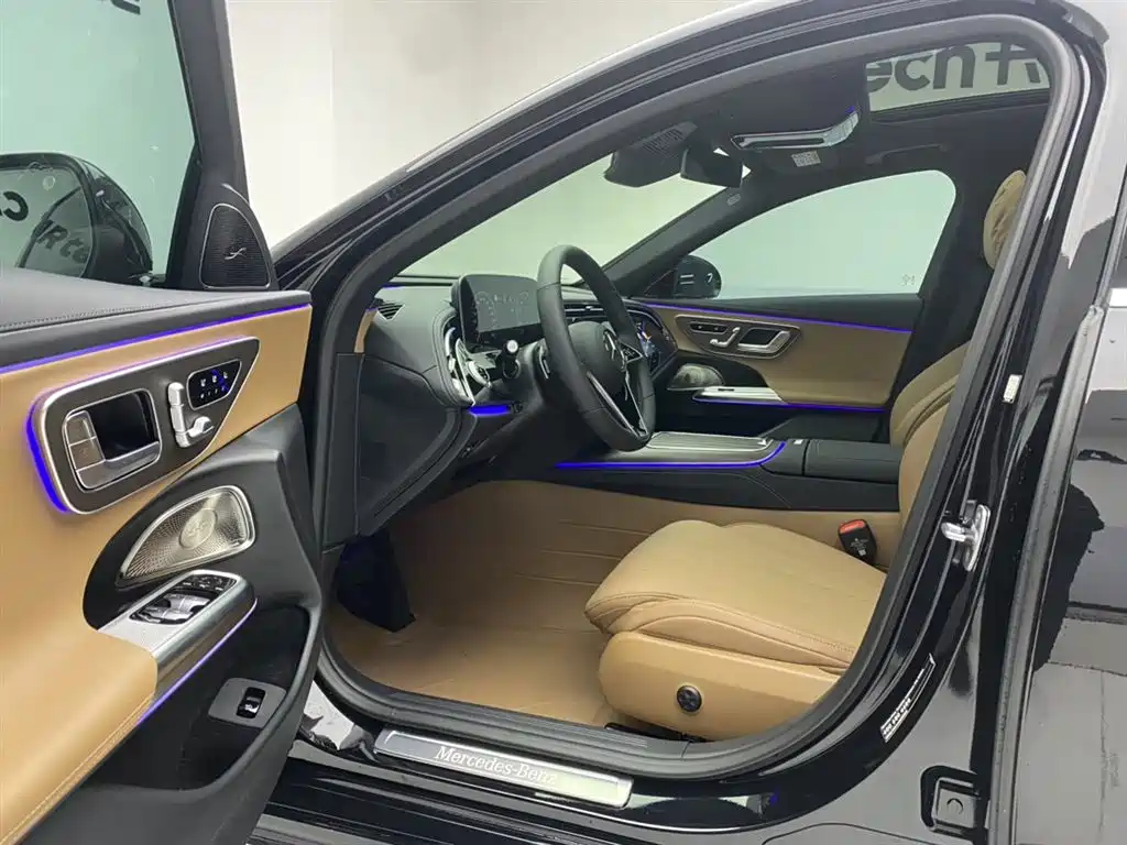 Mercedes-Benz E-Class 2026 E 300 L Luxury фото 17