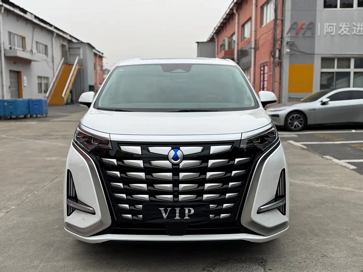 Denza D9 2022 DM-i 970 AWD Flagship фото 10