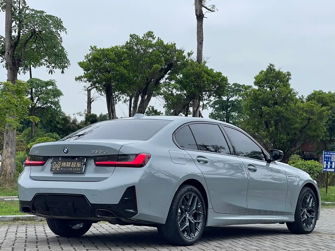 BMW 3 Series 2025 330Li M Sport Night Edition фото 6