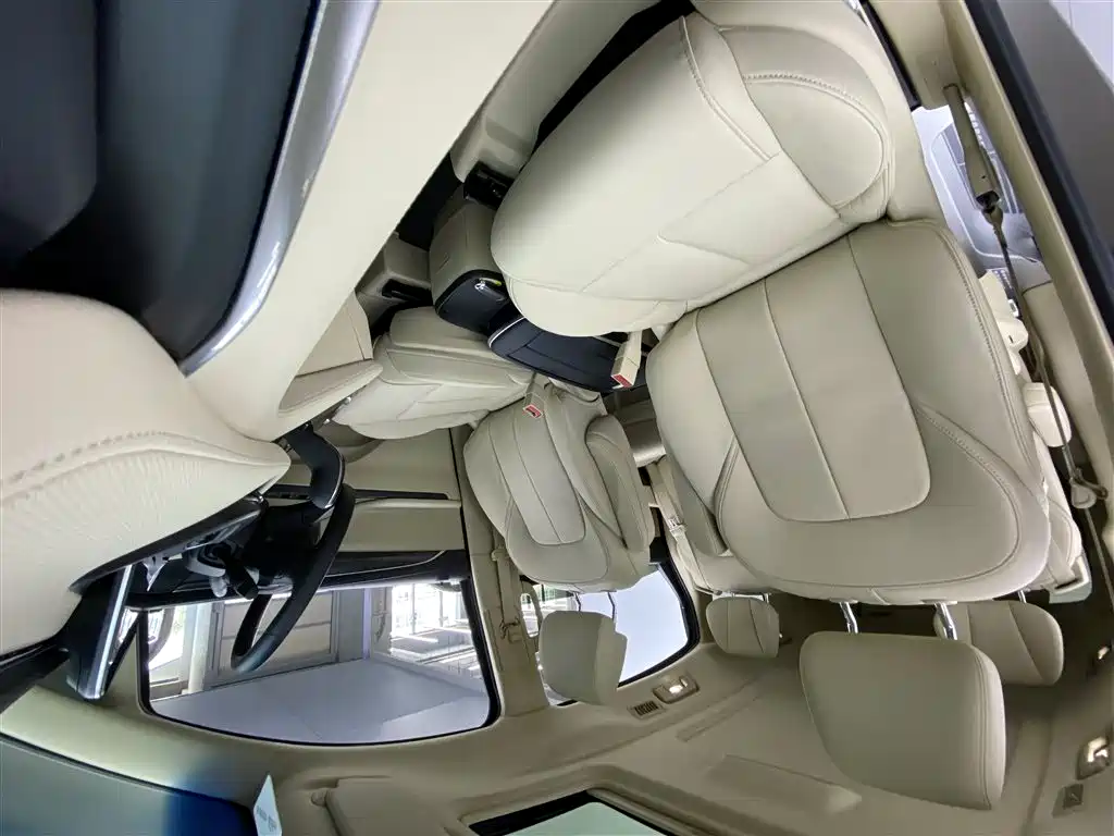 Buick GL8 2023 ES Landmaster Exclusive фото 10