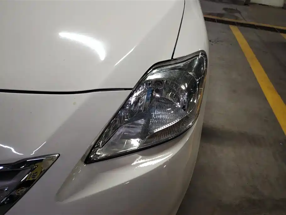 Toyota Vios 2010 1.3L GL-i Standard AT фото 5