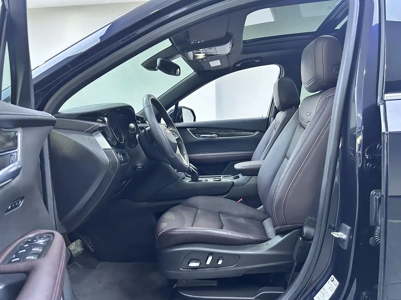 Cadillac XT6 2021 28T 6-Seater AWD Luxury фото 4
