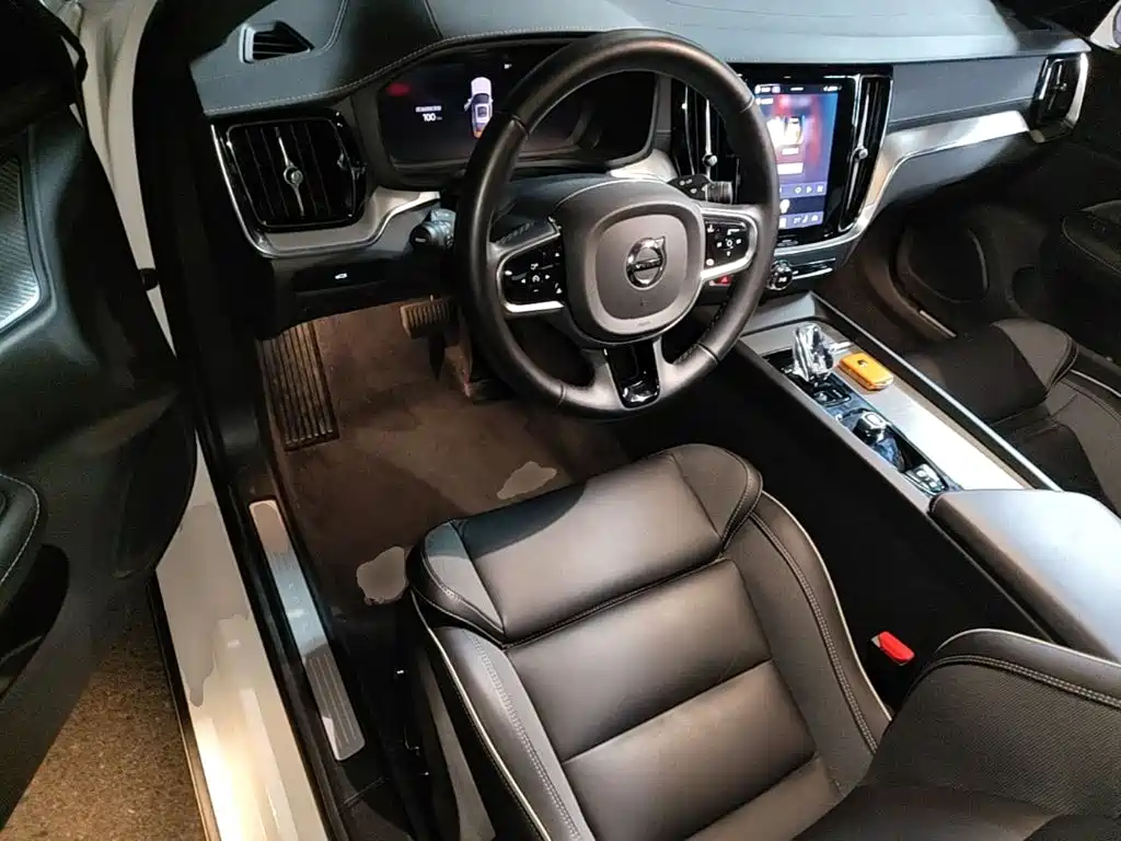 Volvo S60 2024 2025 B5 Elegance Sport Edition