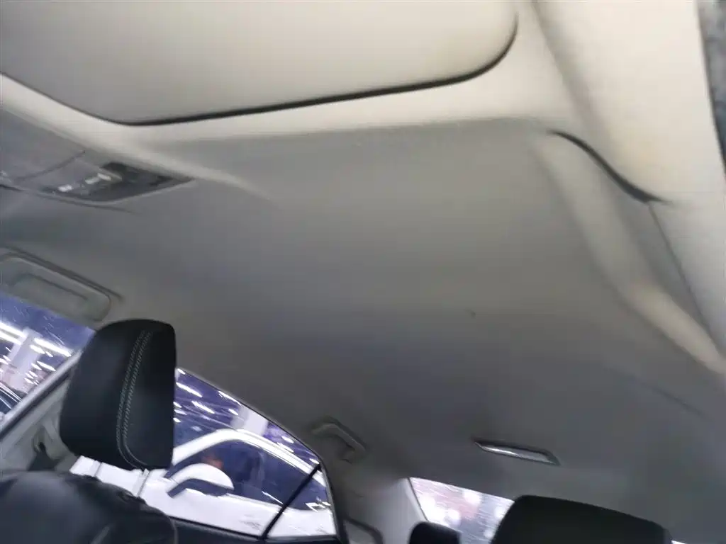Toyota Corolla 2017 Facelift 1.2T S-CVT GL фото 14