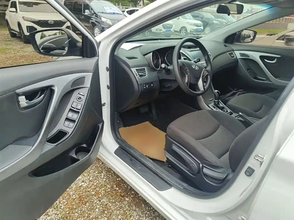 Hyundai Langdong 2016 1.6L Automatic Premium Edition фото 16