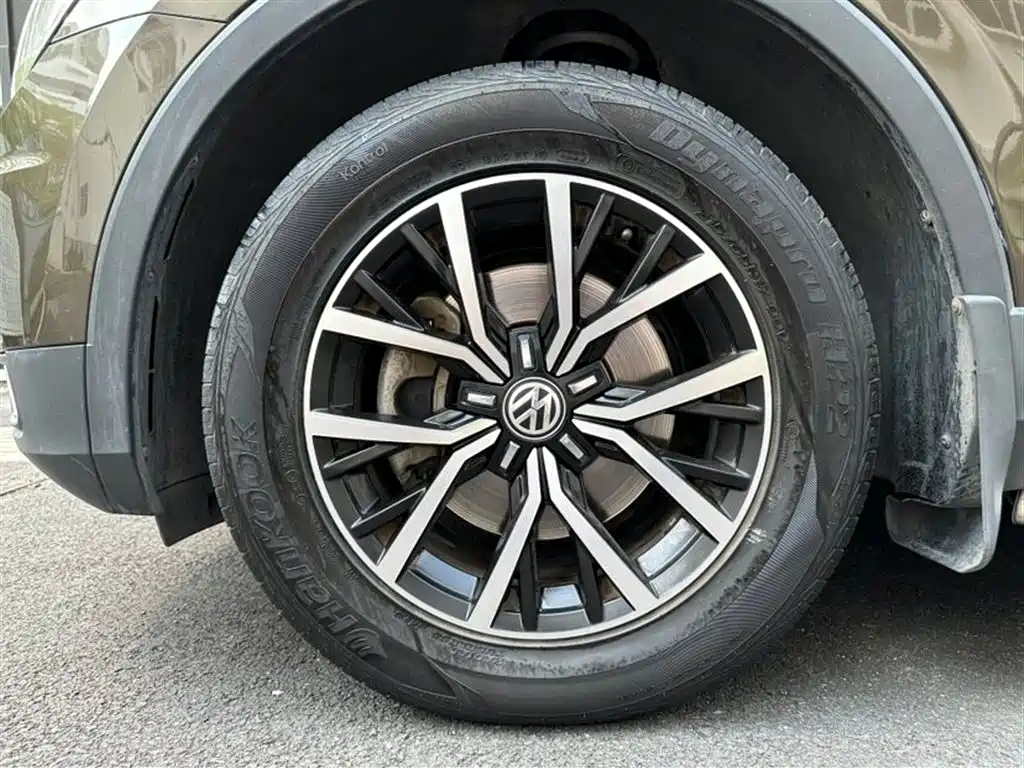 Volkswagen Tiguan L 2017 330TSI Automatic 2WD Luxury Edition фото 15