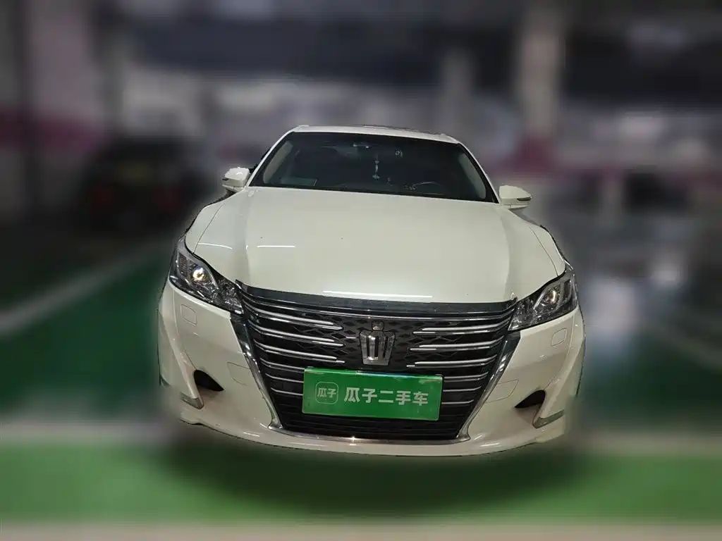 Toyota Crown 2015 2.0T Fashion фото 3