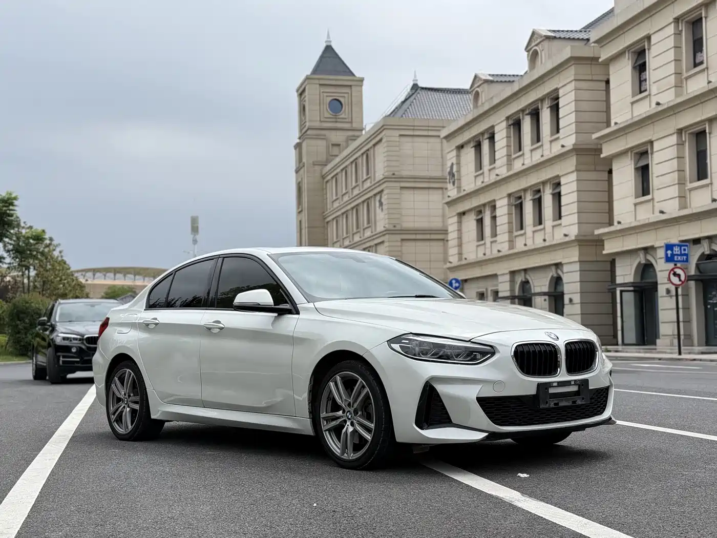 BMW 1 Series 2020 Model 125i Leading M Sport Package фото 3