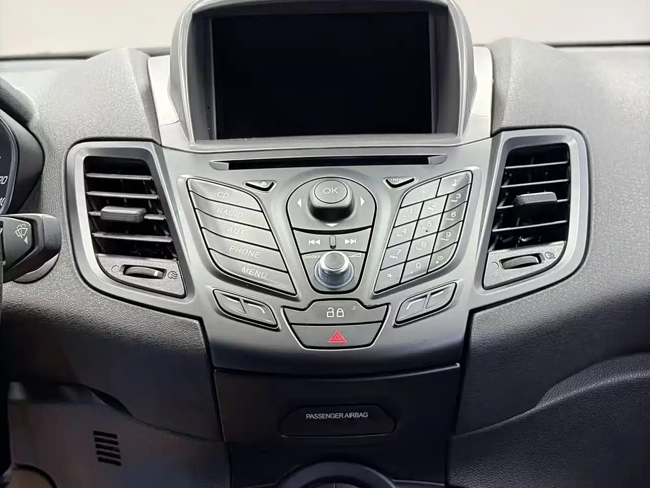Ford Fiesta (Import) 2013 1.6T ST фото 16