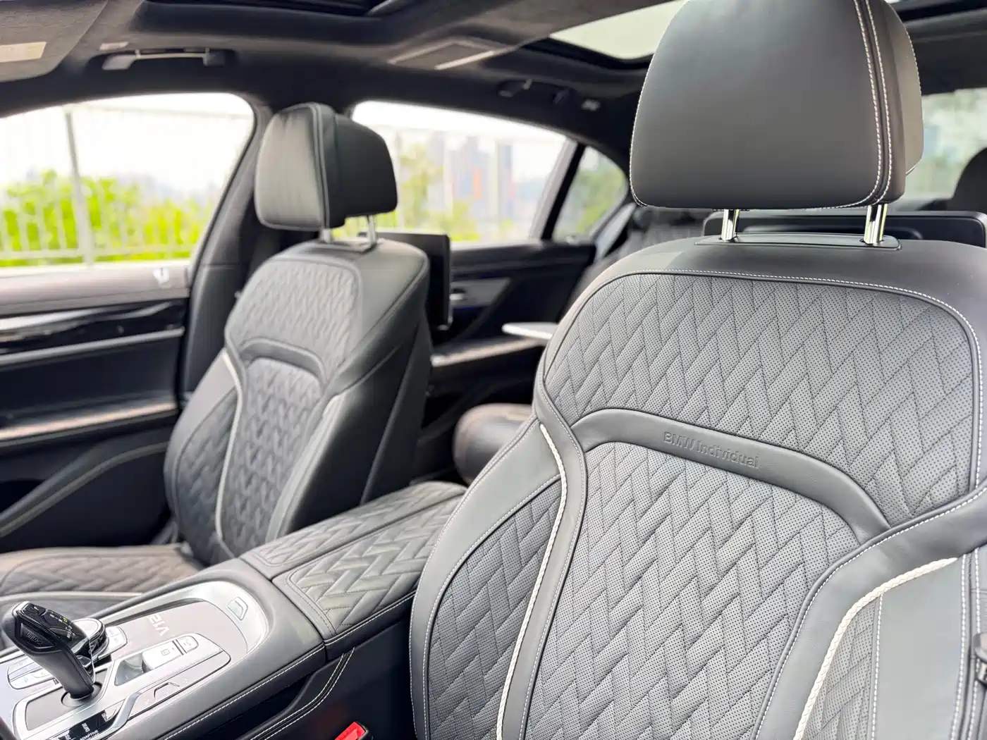 BMW 7 Series 2019 Facelift M760Li xDrive V12 Luxury Package фото 15