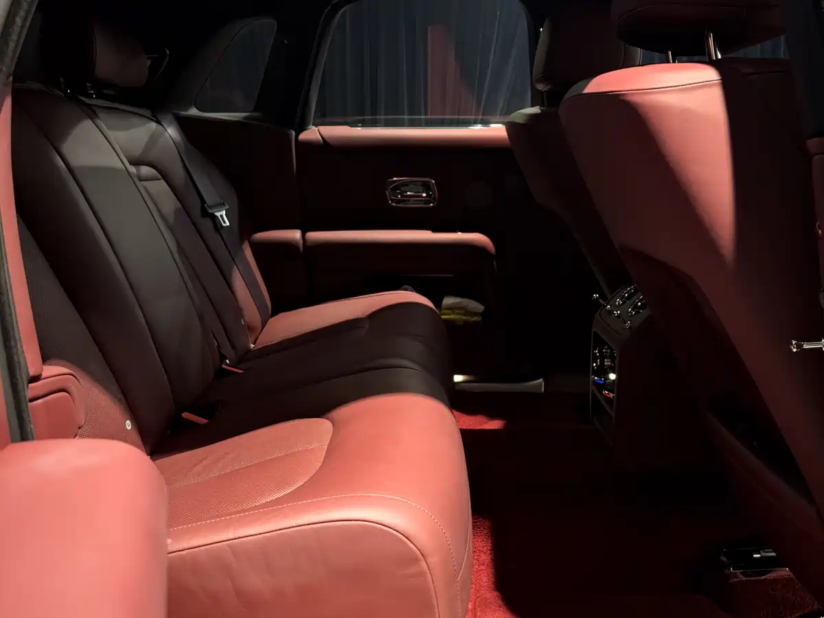 Rolls-Royce Ghost 2021 6.7T Standard Wheelbase фото 14