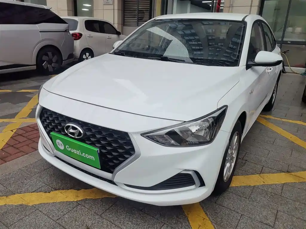 Hyundai Elantra 2020 1.6L Auto GL Pleasing Edition фото 2