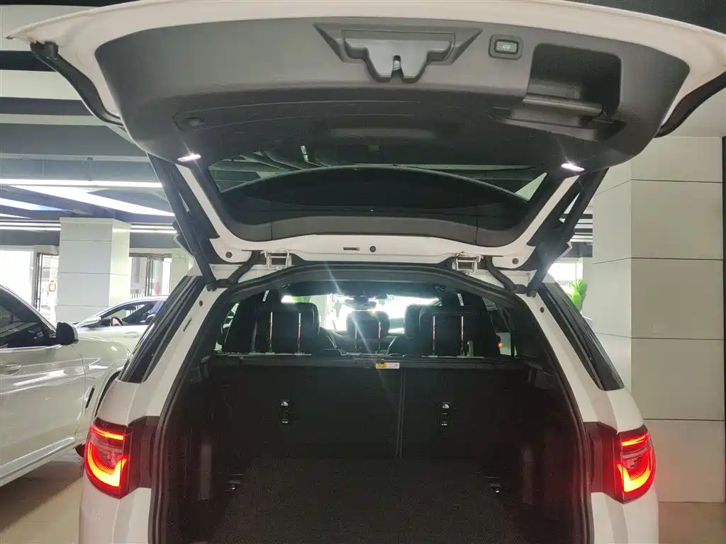 Land Rover Discovery Sport 2020 249PS R-Dynamic Performance фото 19