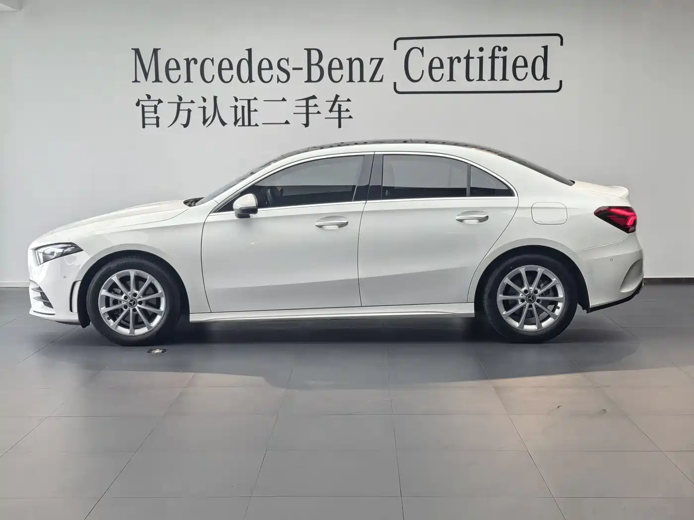 Mercedes-Benz A-Class 2022 Facelift A 200 L Sport Sedan Fashion Style фото 2