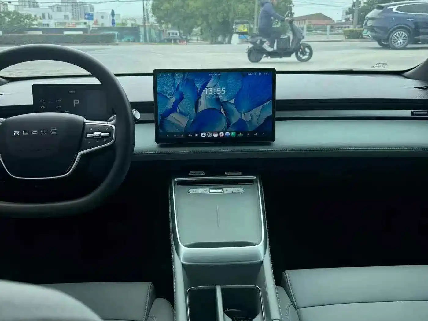 Roewe D6 2025 2025 Model 450km Premium Edition