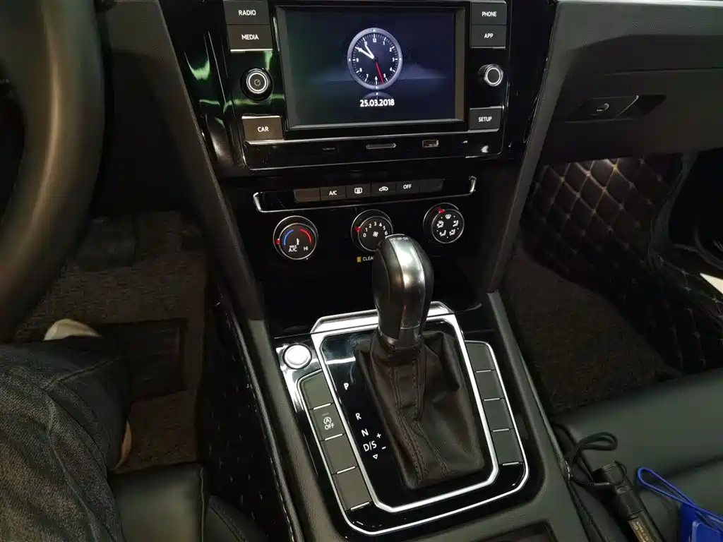 Volkswagen Magotan 2018 330TSI DSG Leading фото 10