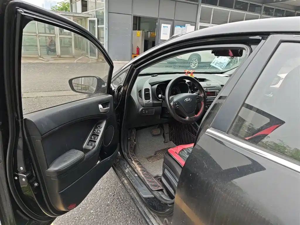 Kia K3 2013 1.6L Automatic GLS фото 23