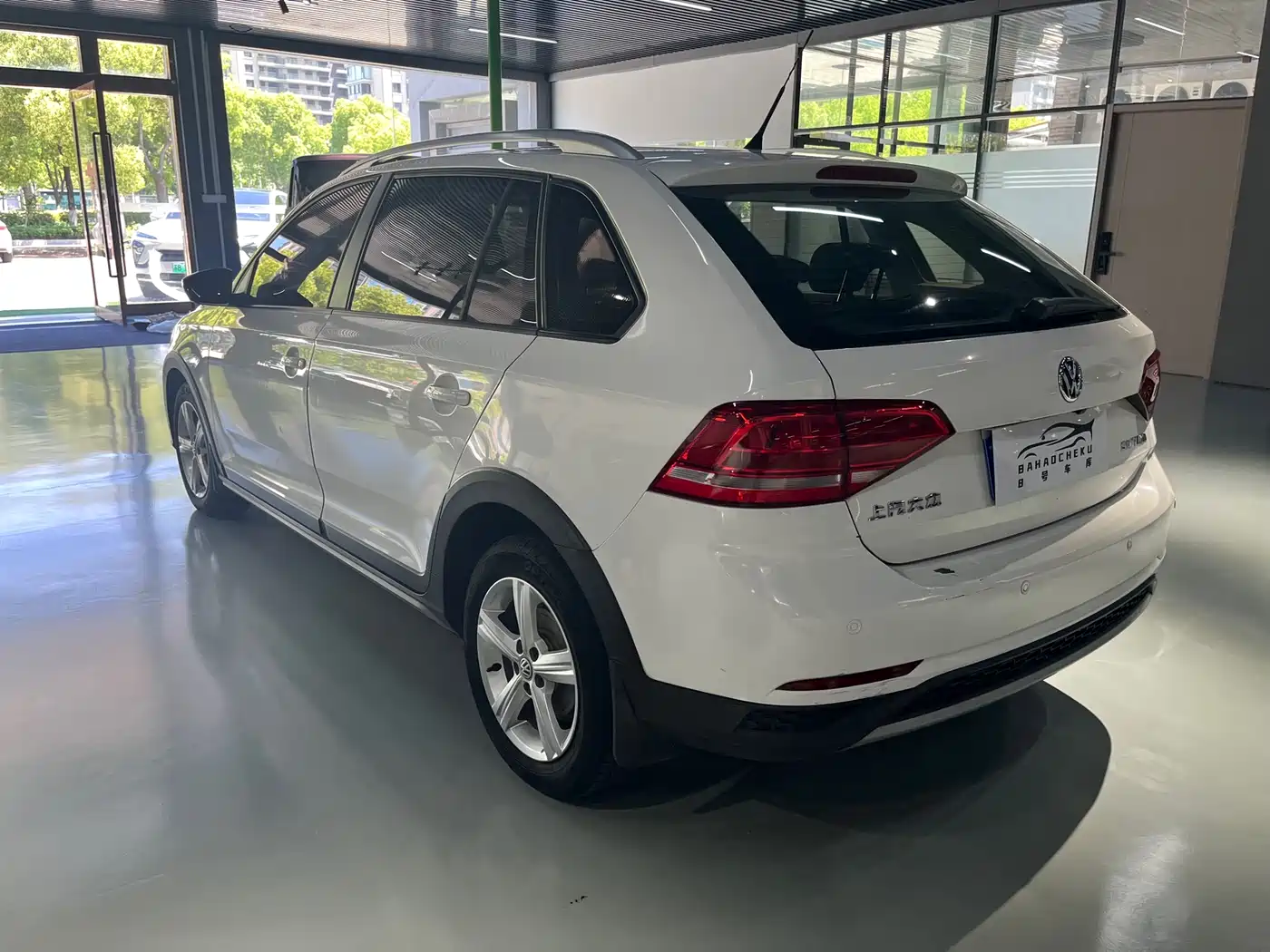 Volkswagen Santana 2016 Cross 1.6L Automatic Trend фото 8