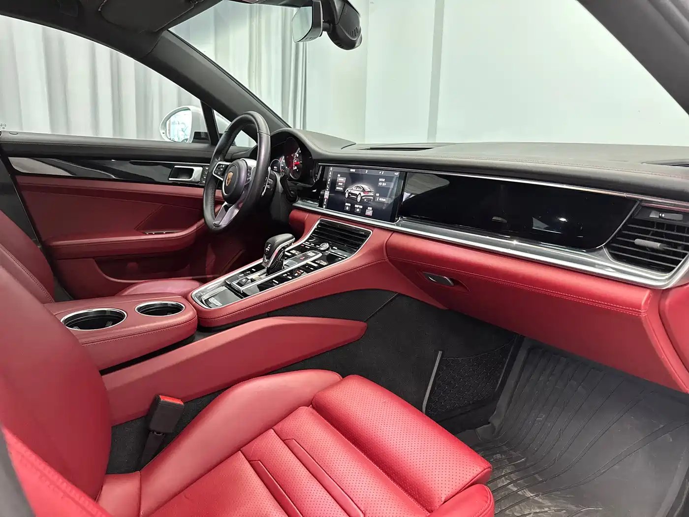 Porsche Panamera 2017 Panamera 3.0T фото 41