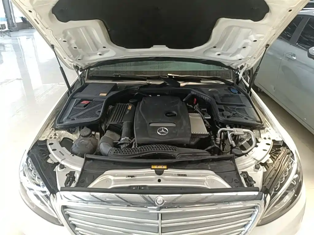 Mercedes-Benz C-Class 2015 Facelift C 180 L фото 15