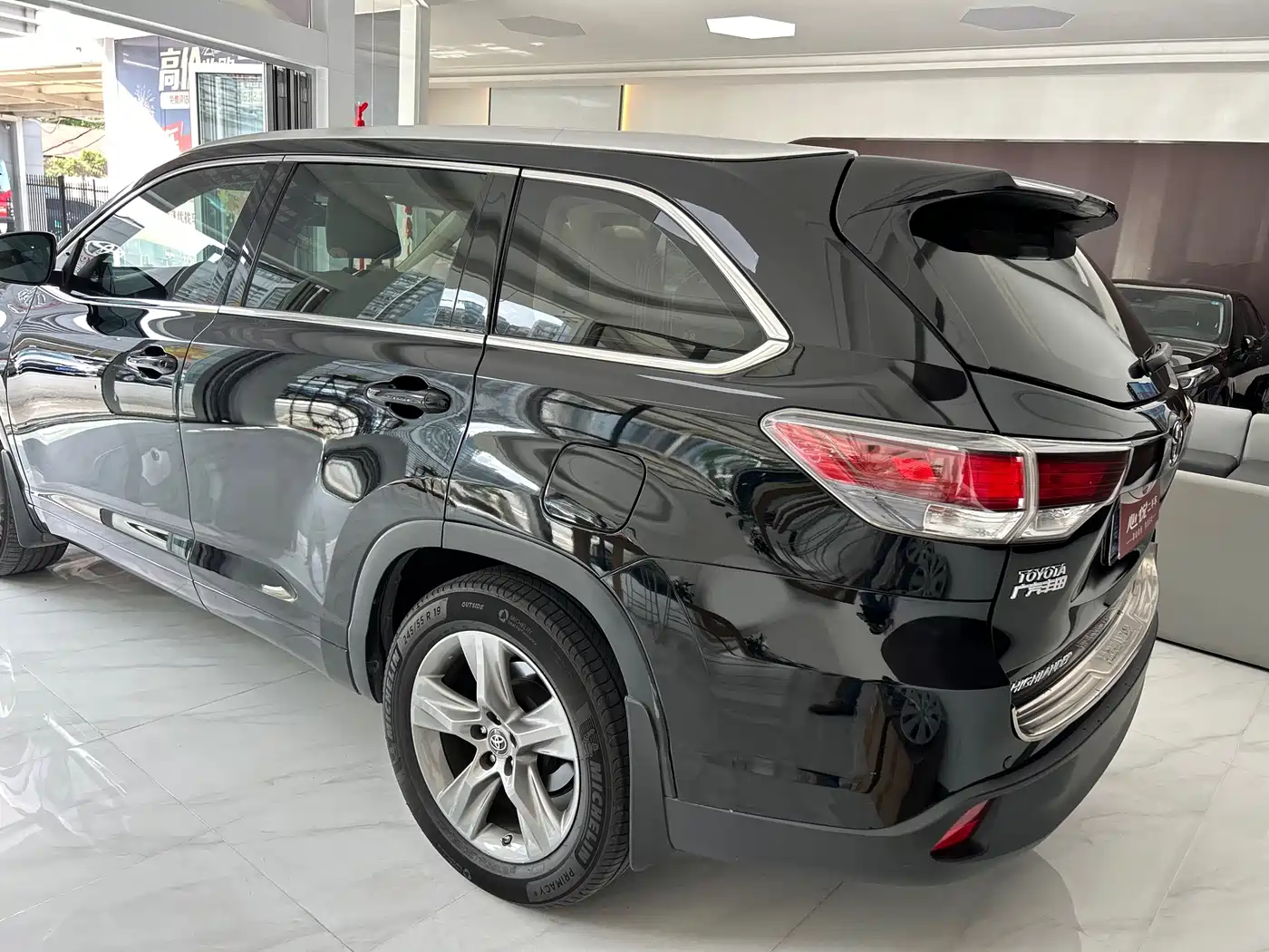Toyota Highlander 2015 2.0T AWD Luxury Edition 7-seater фото 4
