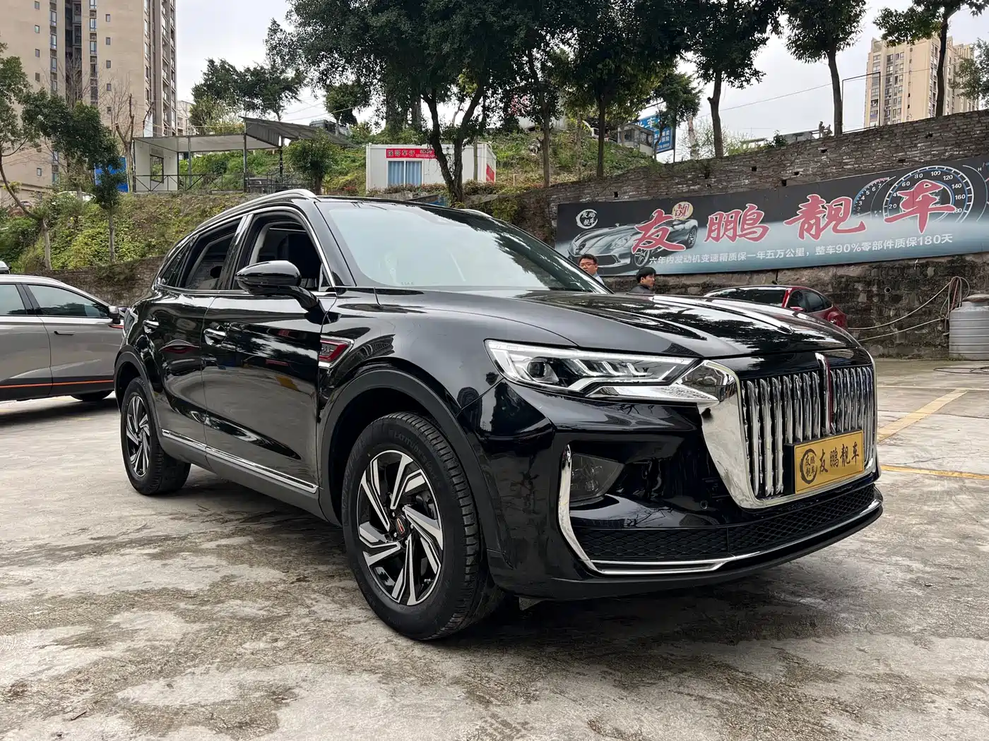 Hongqi HS5 2022 Facelift 2.0T Smart Flag Enjoyment Edition фото 3