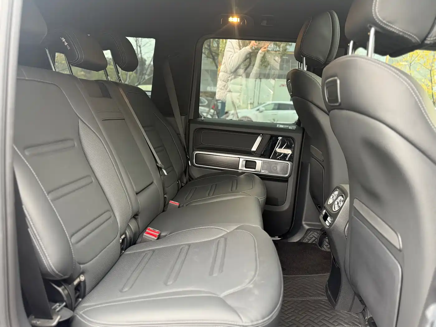 Mercedes-Benz G-Class 2024 G 500 фото 5