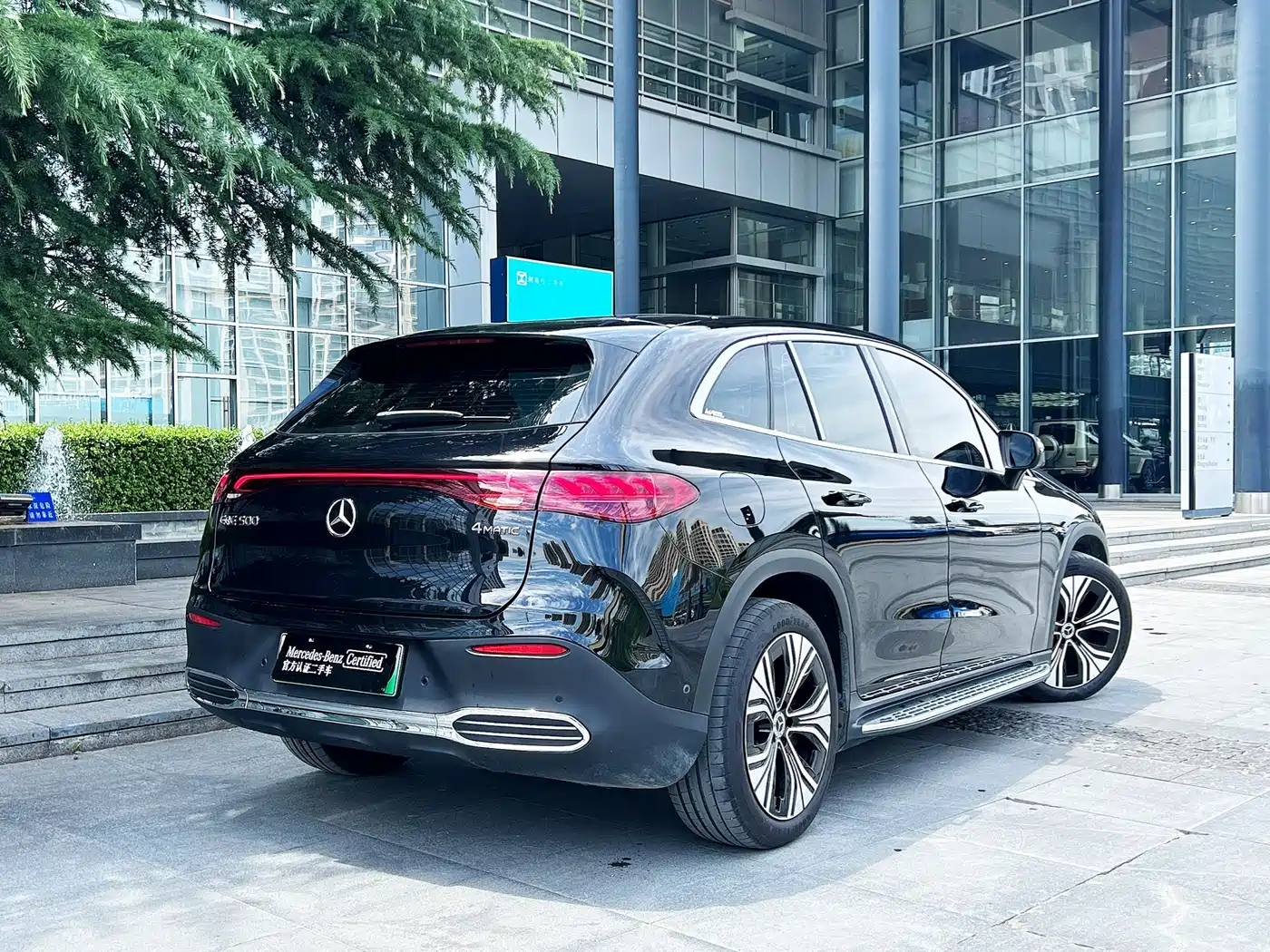 Mercedes-Benz EQE SUV 2024 500 4MATIC Luxury Edition фото 3