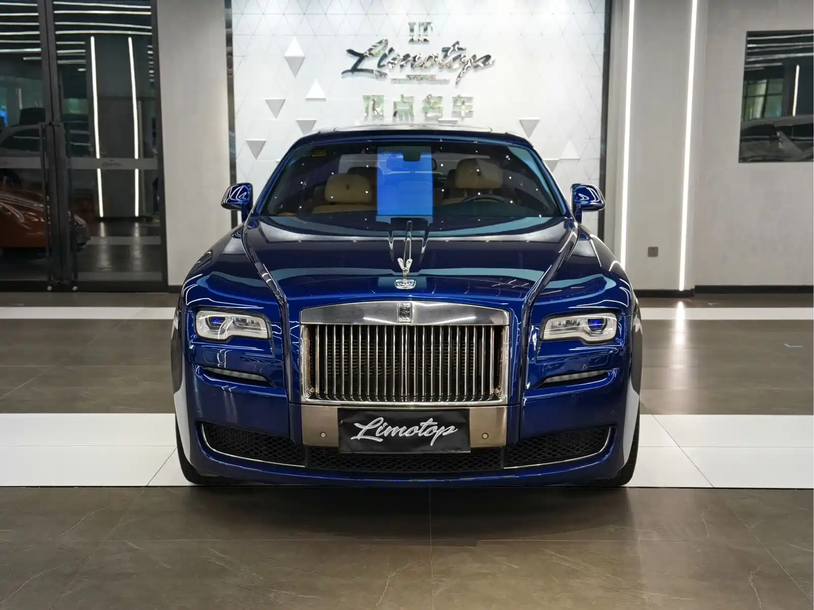 Фото 2 - Rolls-Royce Ghost