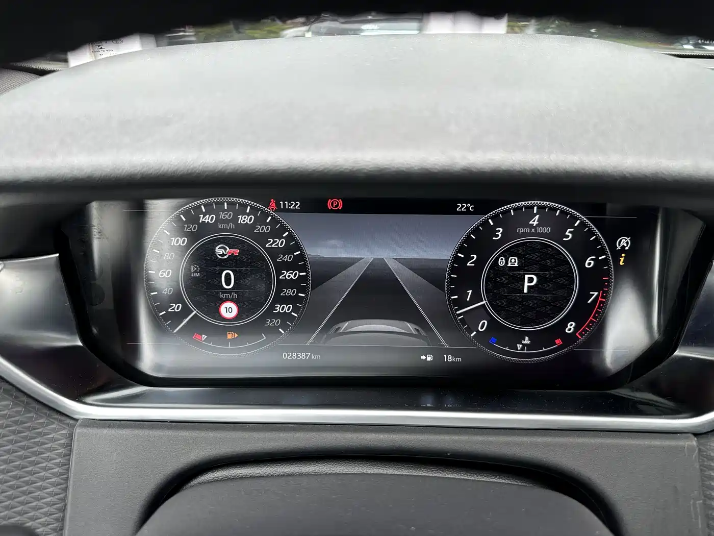 Land Rover Range Rover Velar 2018 P380 R-DYNAMIC SE фото 15