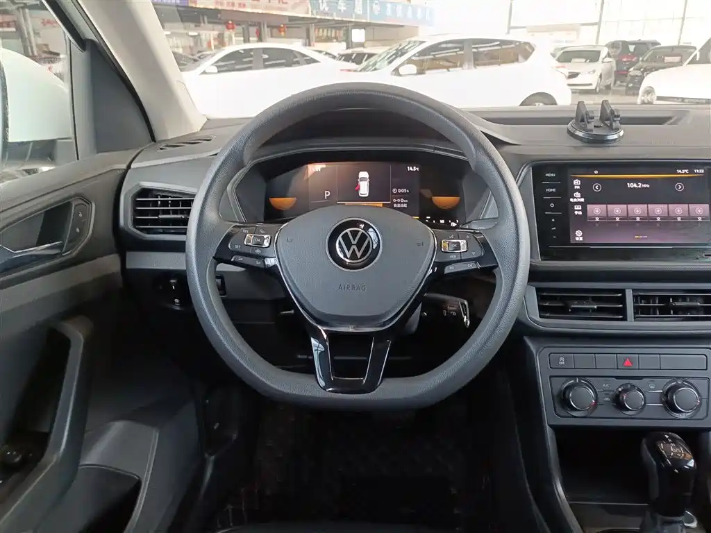 VOLKSWAGEN TU KAI
