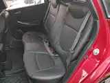 Photo 17 - Hyundai Reina