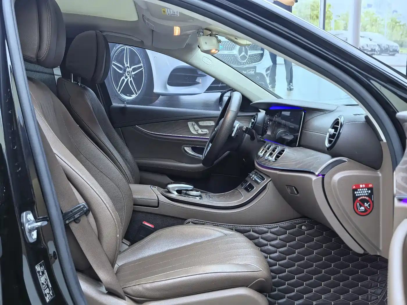 Mercedes-Benz E-Class 2018 Facelift E 300 L Luxury фото 10