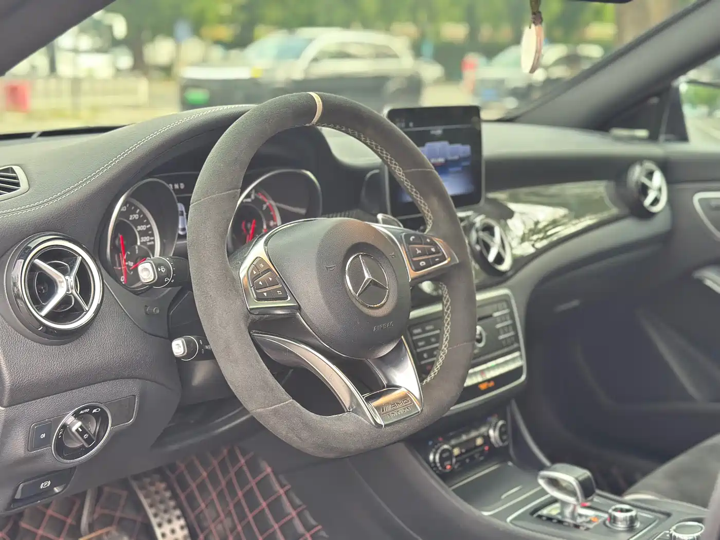 Mercedes-Benz CLA AMG 2017 Facelift AMG CLA 45 4MATIC фото 17