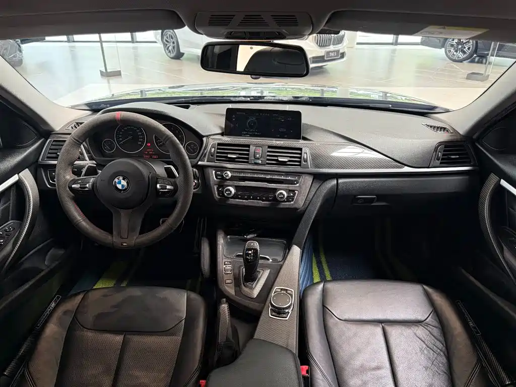 BMW 3 Series 2017 330Li M Sport фото 16