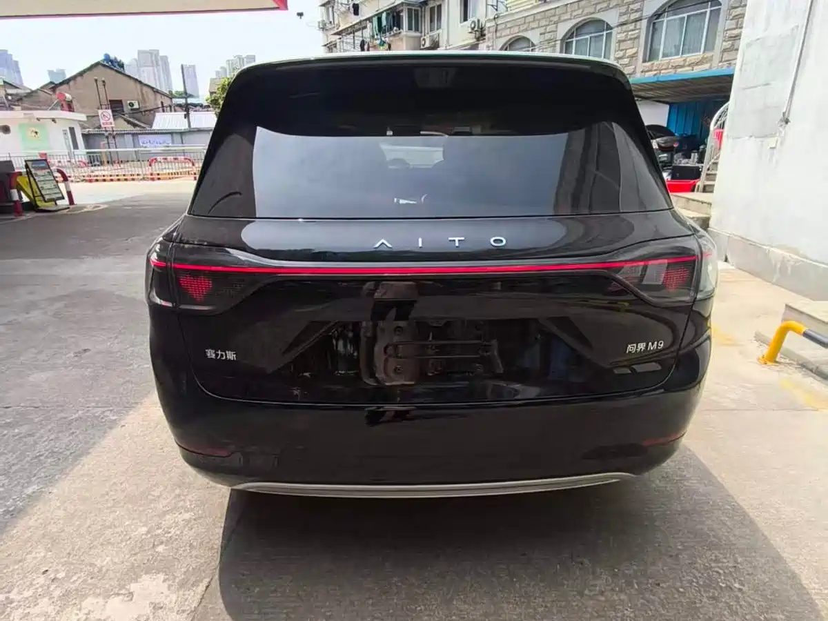 AITO Wenjie AITO M9 2025 Extended Range Ultra 52kWh 6-Seater фото 6