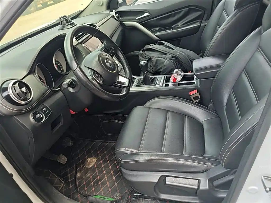 MG Roewe RX5 2018 2017 20T Manual Luxury Edition